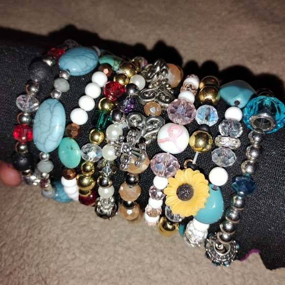 Multicolor Beaded Bracelet Set - Picture 2 of 3